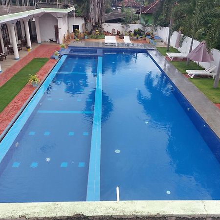 Mrd Beach Hotel Trincomalee Bagian luar foto