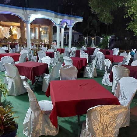 Mrd Beach Hotel Trincomalee Bagian luar foto