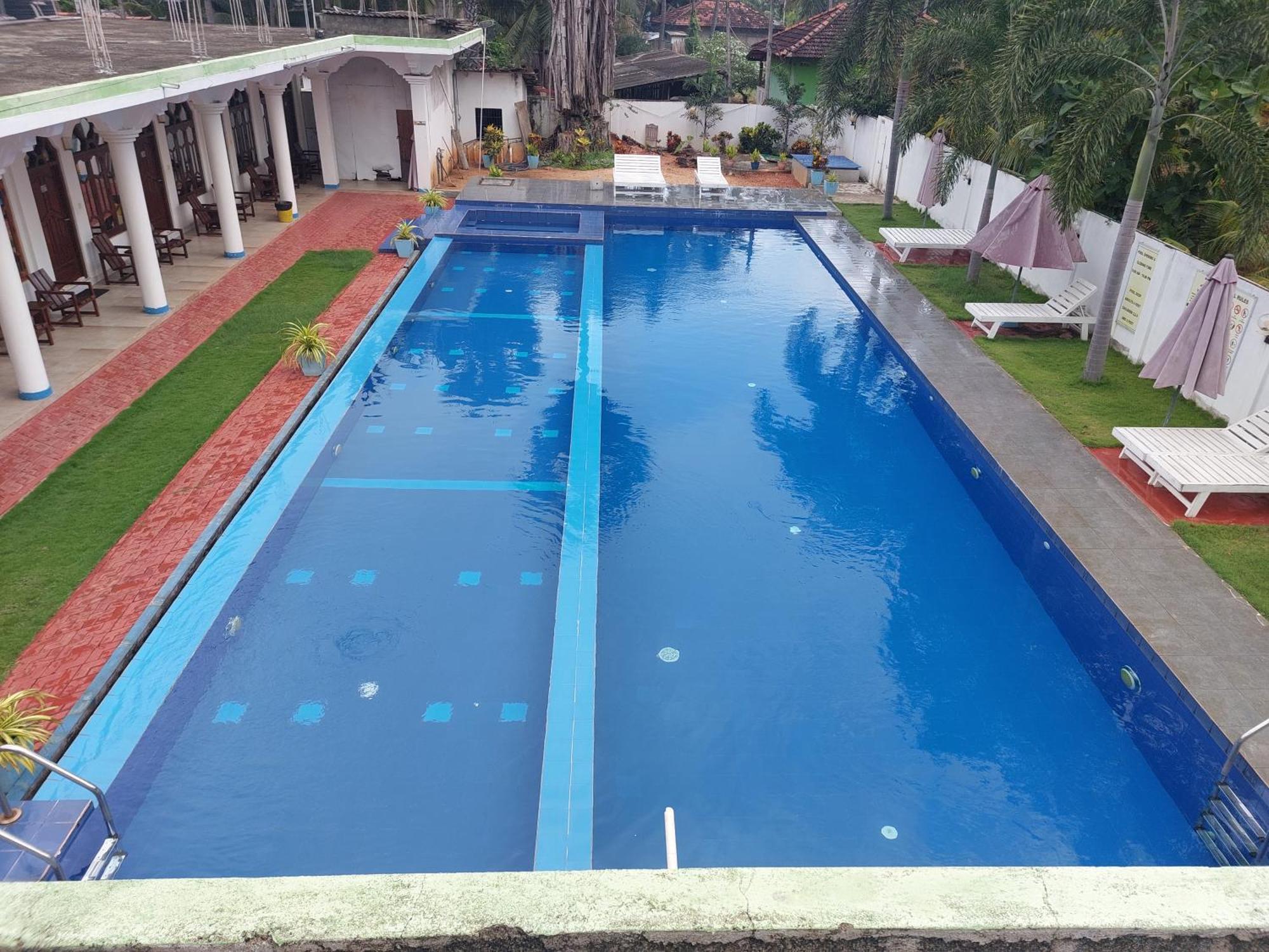 Mrd Beach Hotel Trincomalee Bagian luar foto