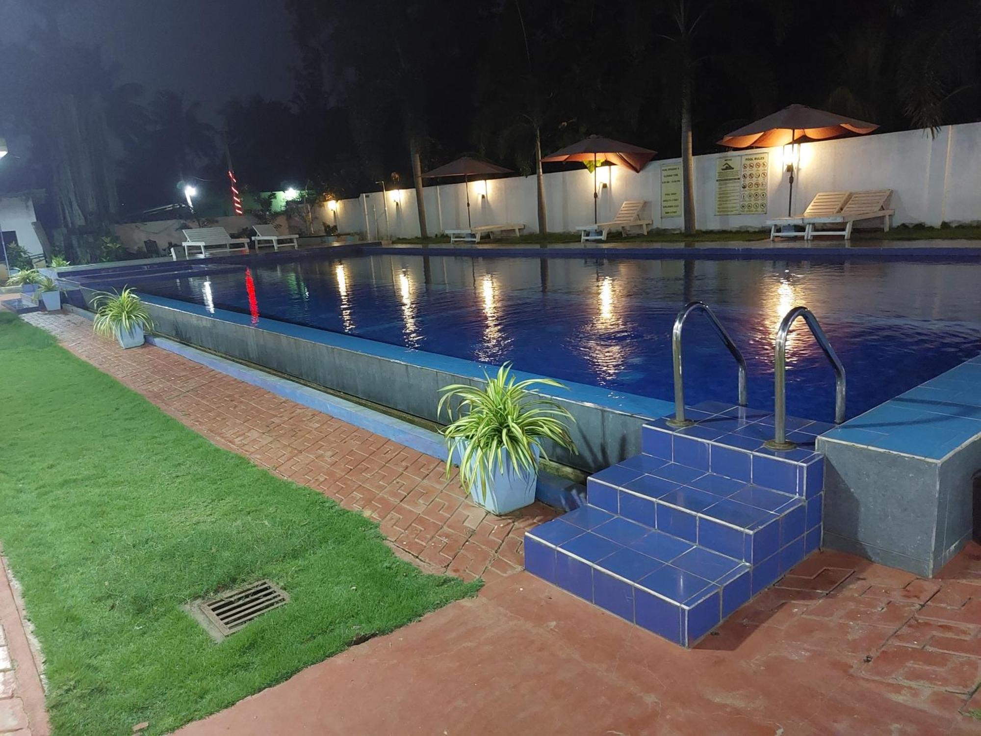 Mrd Beach Hotel Trincomalee Bagian luar foto
