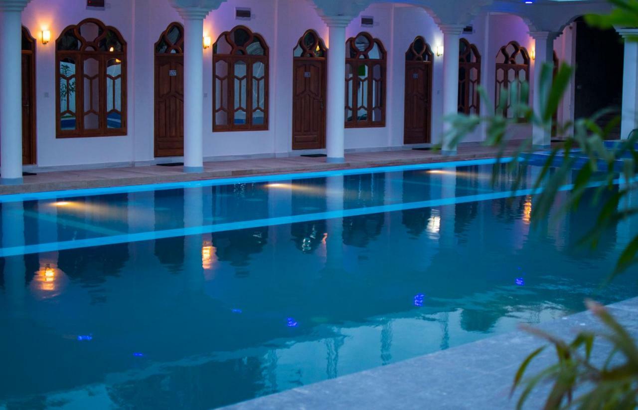 Mrd Beach Hotel Trincomalee Bagian luar foto